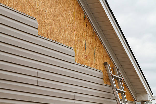 24/7 Emergency Storm Damage Siding Repair experts in Jacksonville, IL